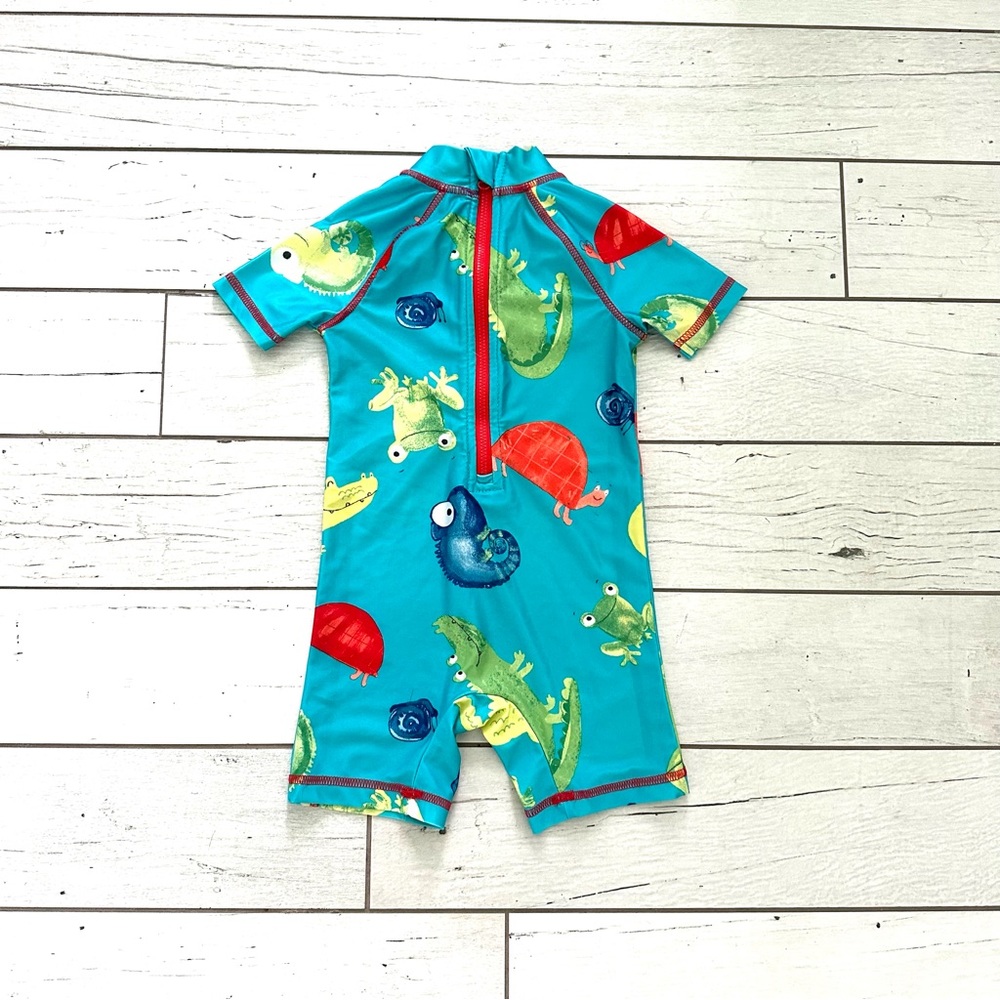 George 🐊 Rashguard Size 12-18 Months - Picture 5 of 5